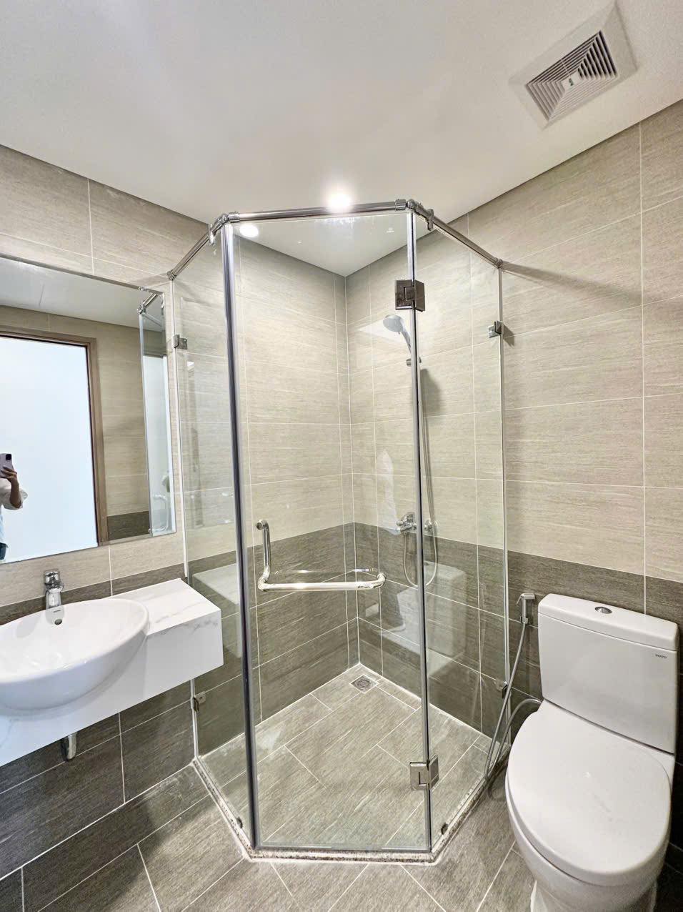 the oais vinhomes grand park 8